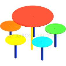 P107 Table with chairs